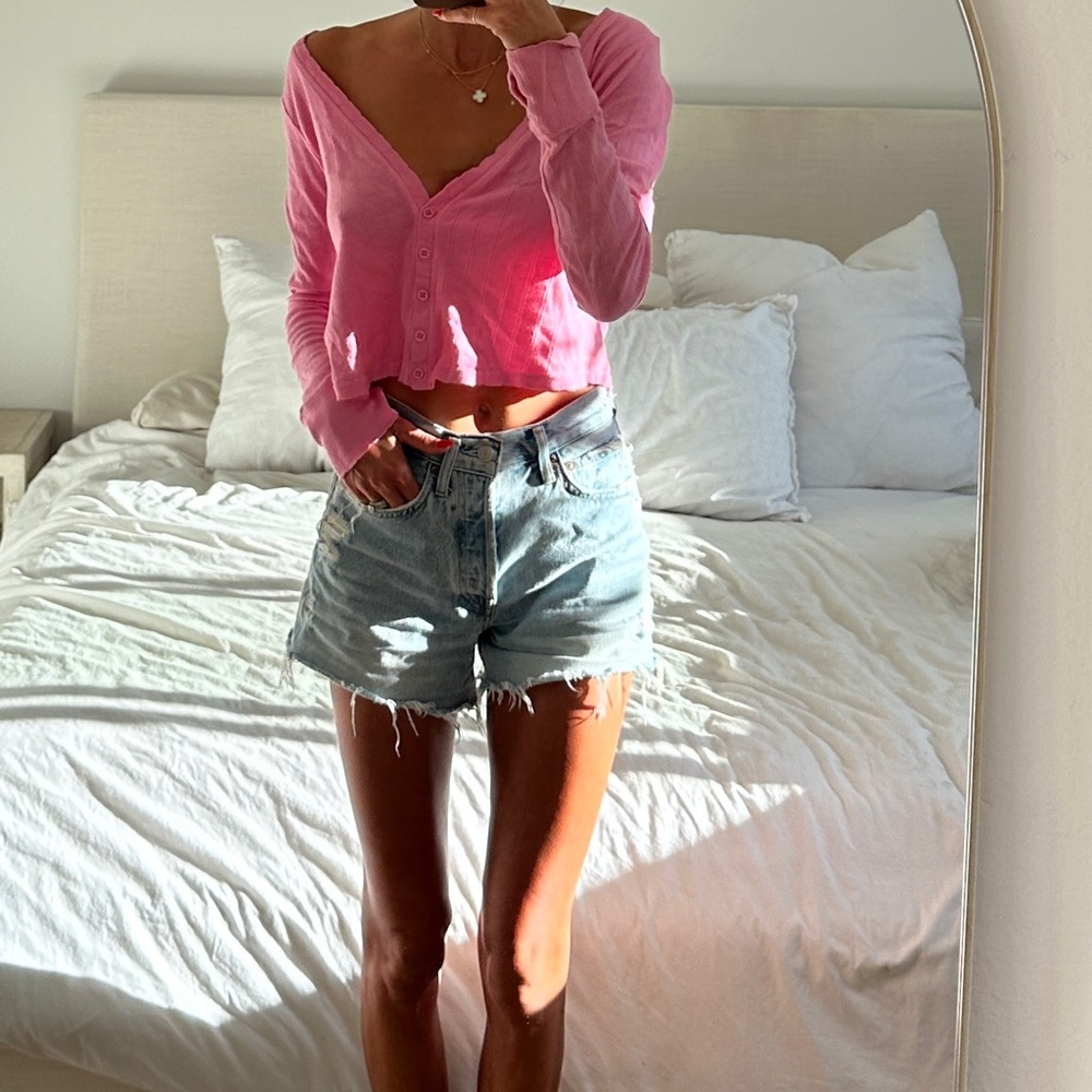 MICHAEL LAUREN pink top with thumb holes. Like NEW